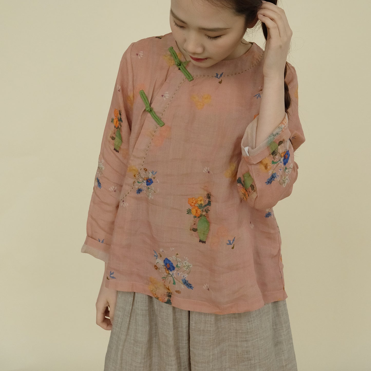 Floral Vase Cheongsam Top